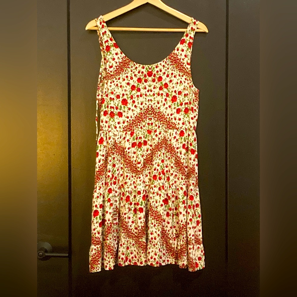 H&M Divided sz 6/S red roses sundress with back tie